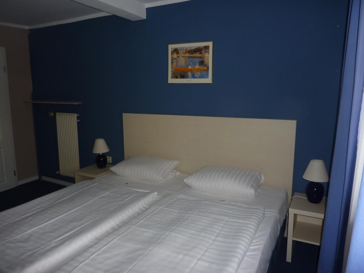 Hotel Pelikan คิทซิงเงน ภายนอก รูปภาพ