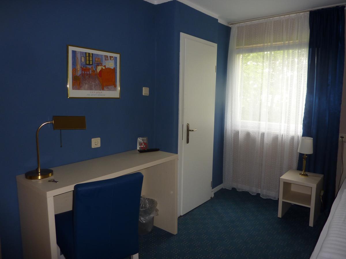 Hotel Pelikan คิทซิงเงน ภายนอก รูปภาพ
