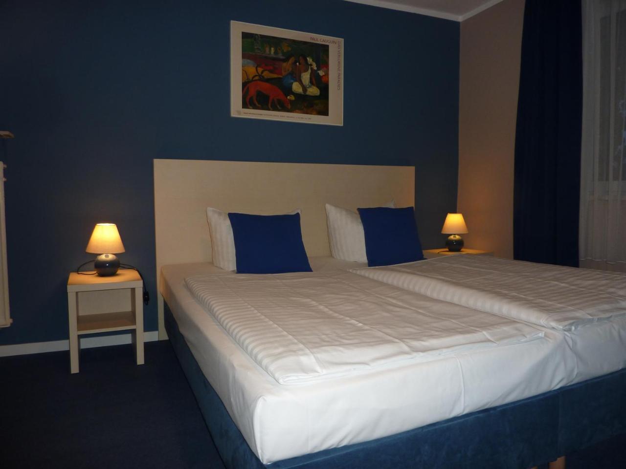 Hotel Pelikan คิทซิงเงน ภายนอก รูปภาพ